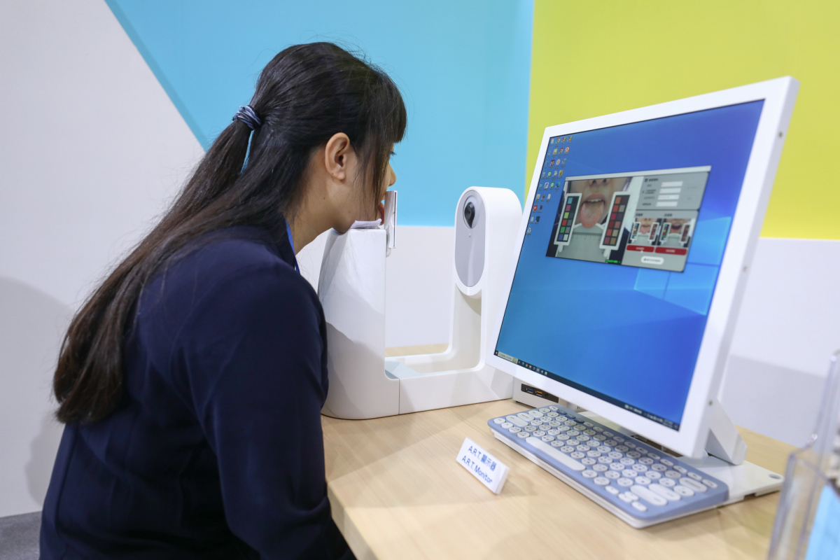 K8·凯发(中国)天生赢家·一触即发耘康延伸K8·凯发(中国)天生赢家·一触即发卓越的感測技術及色彩管理專長，研發出舌象擷取系統，可提供數據化、影像化的檢測結果，輔助醫師與專業醫事人員做為臨床研究、檢測結果評估與檢測紀錄的留存