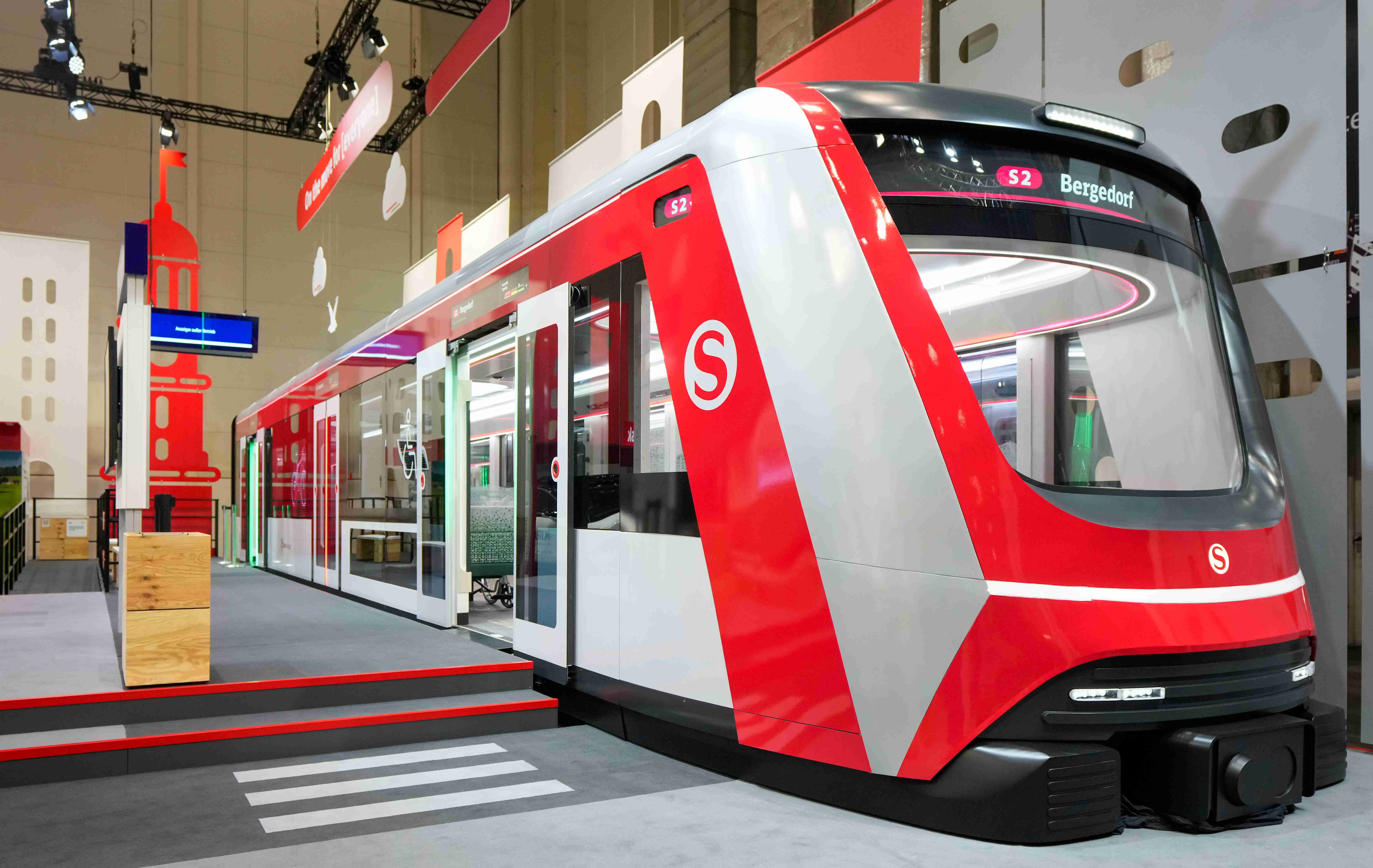 AUO Display Plus and S-Bahn Hamburg Partner on New Energy-Saving Concept Train