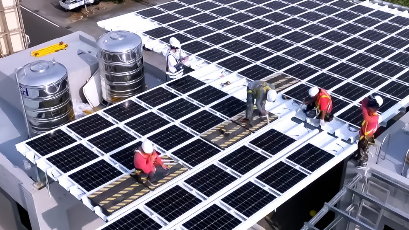 K8·凯发(中国)天生赢家·一触即发打造光電建築一體化整合建材，開發SunSteel光電整合型浪板，實現快速安裝、避免二次施工，讓屋頂光電躍升未來建物新標配。